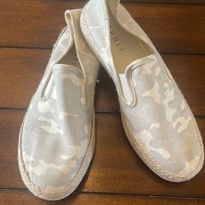 E Spirit Camo Sneakers